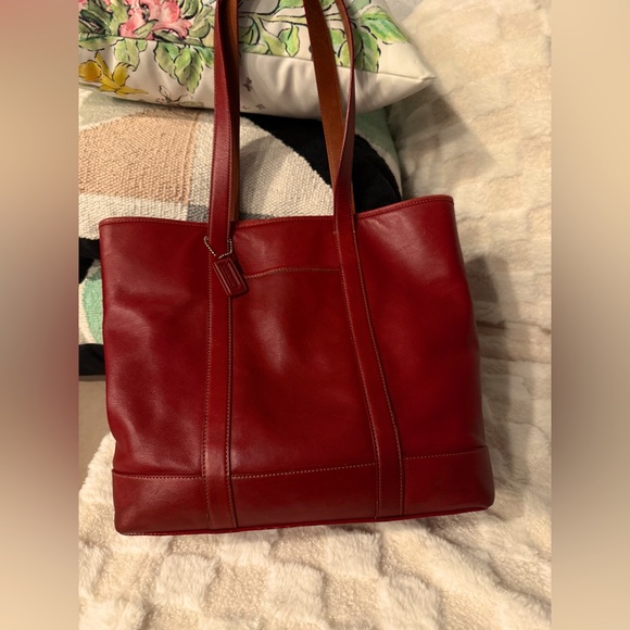 Coach Handbags - Coach Leather Medium Tote  Bag